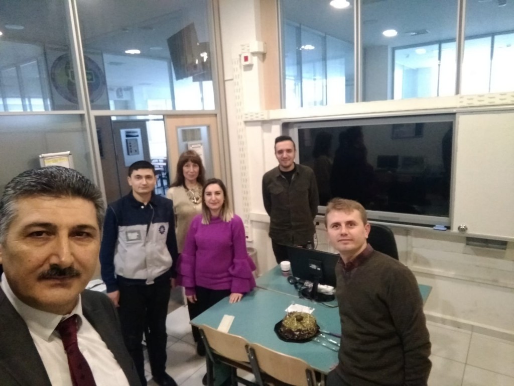ÇAĞATAY HOCAMIZIN DOĞUM GÜNÜNÜ KUTLADIK