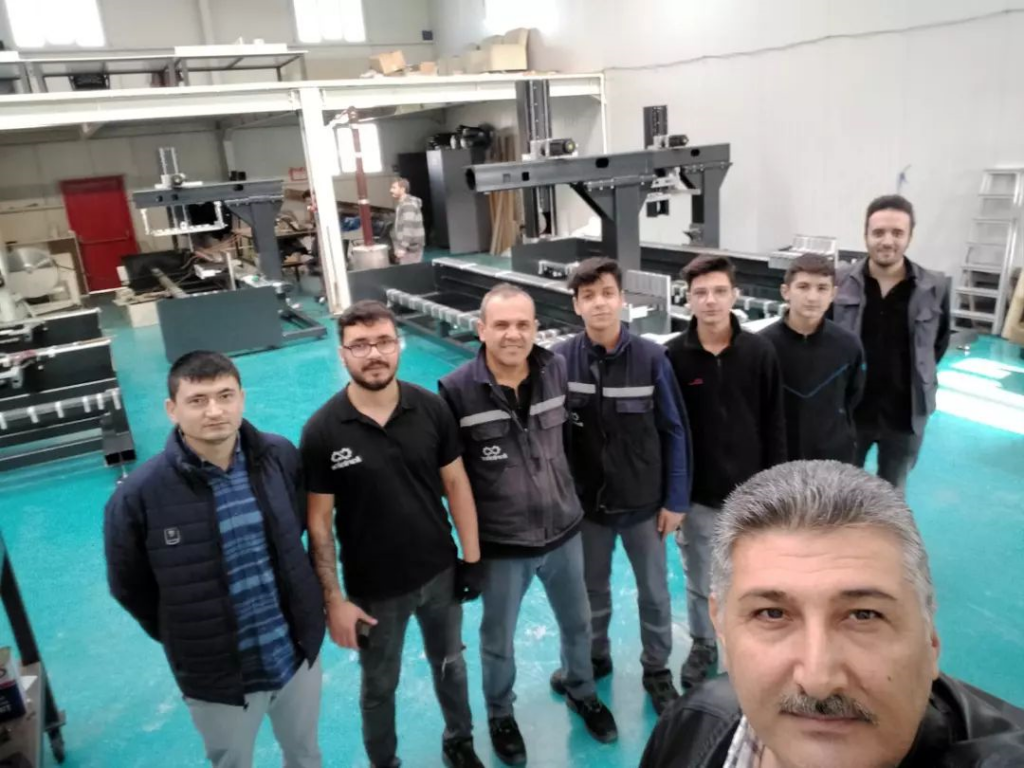 INFINITE Makine’yi Ziyaret Ettik