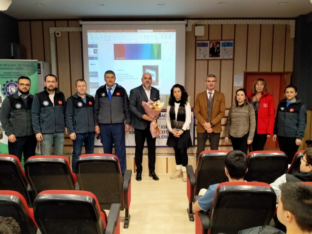 Sn. Levent Tuna, “Yeni Nesil Fabrika” Sunumuyla Öğrencilerimize İlham Verdi.