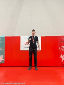 Boks Bursa Şampiyonu Kaan Bolat_1