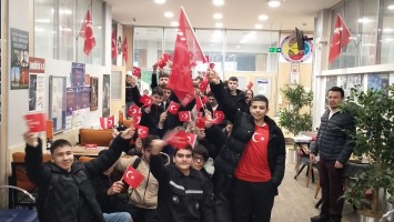 Türk Bayrağı Etkinliği ile 2. Döneme Merhaba!