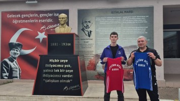 🥊 Öğrencimiz Kaan Bolat’ı Türkiye Şampiyonası’na Uğurladık